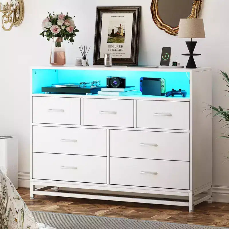 Dresser for Bedroom with LED Lights  7 Drawer Dressers with Charging Station, Wood Storage Chest for Entryway, Closet, Living Room, Hallway